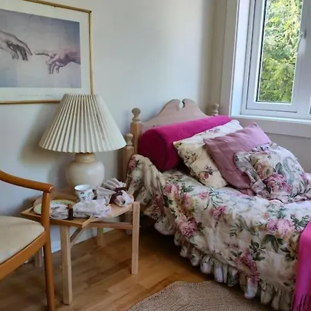 With An Outdoor Master Bedroom And Double Bedroom In The Main Vakantiehuis *
