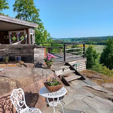 With An Outdoor Master Bedroom And Double Bedroom In The Main Vakantiehuis