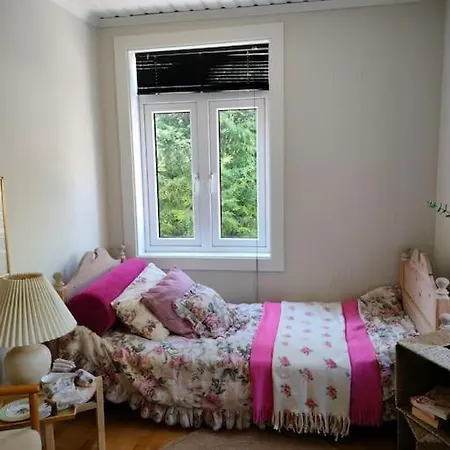 With An Outdoor Master Bedroom And Double Bedroom In The Main Vakantiehuis *