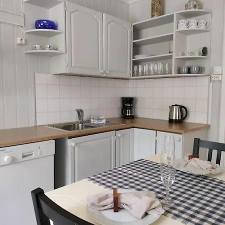 펜션 With An Outdoor Master Bedroom And Double Bedroom In The Main 톤스버그